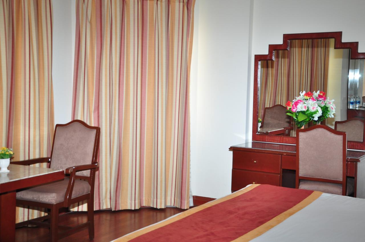 Bahrain Carlton Hotel Manama Exteriör bild