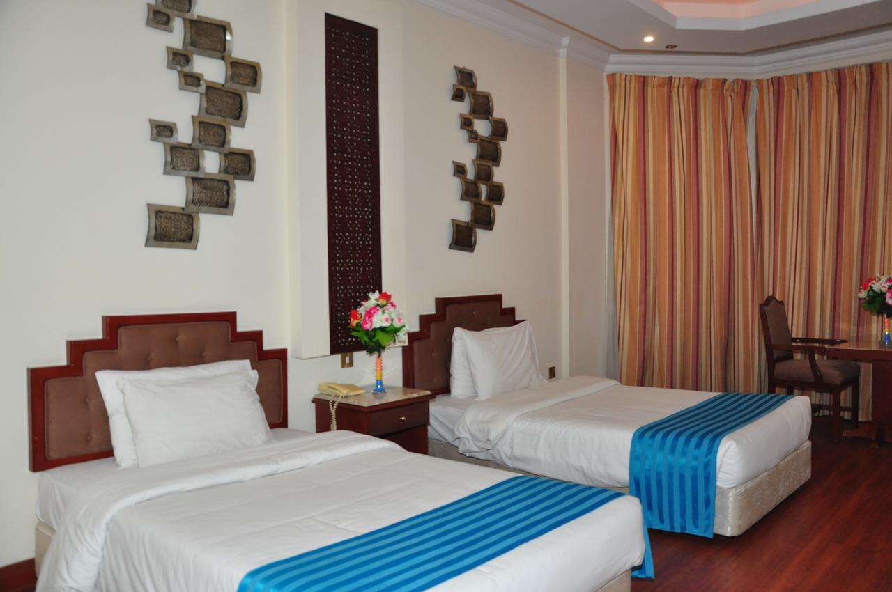Bahrain Carlton Hotel Manama Exteriör bild