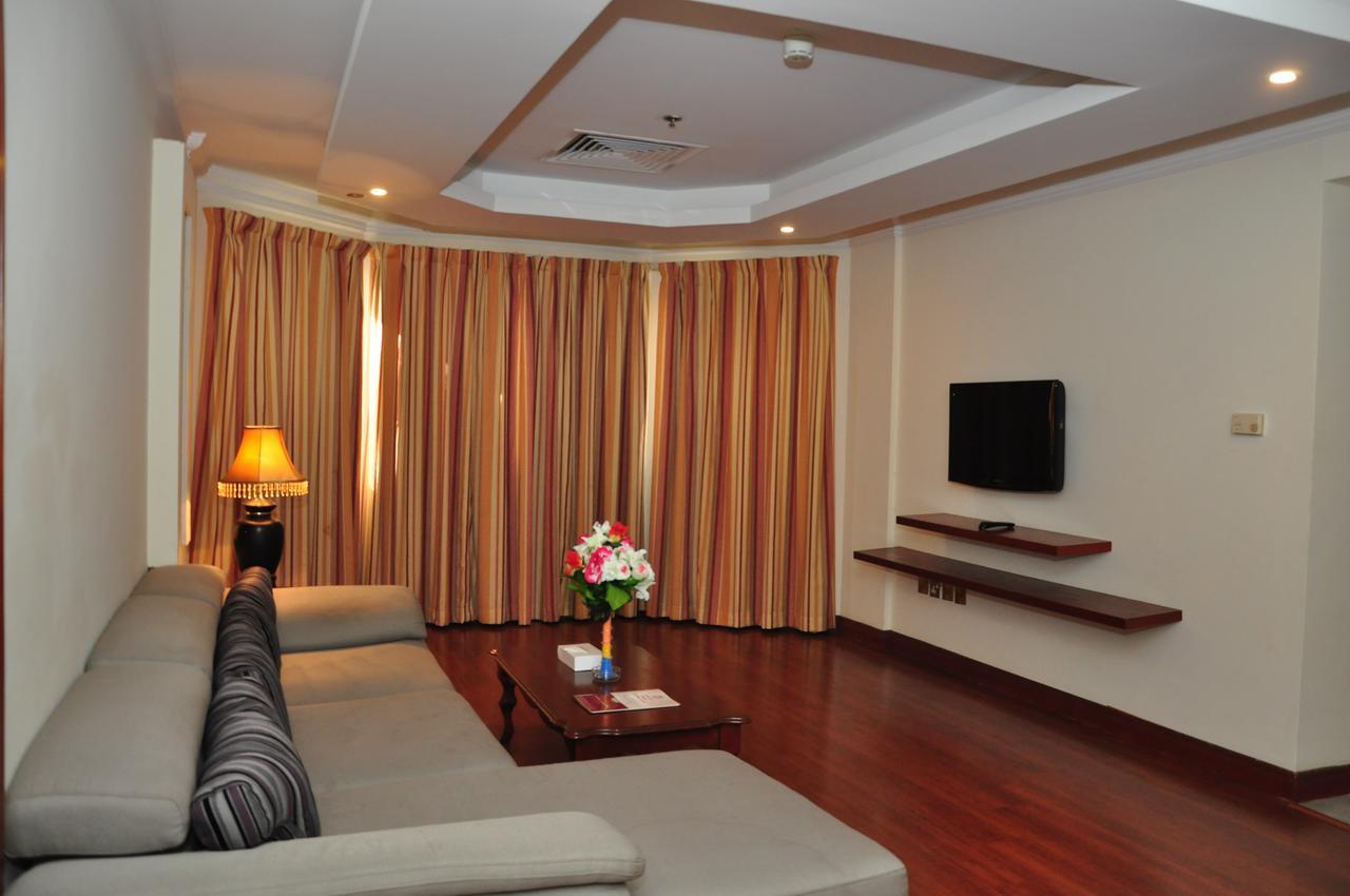 Bahrain Carlton Hotel Manama Exteriör bild
