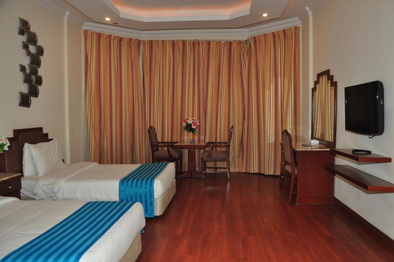 Bahrain Carlton Hotel Manama Exteriör bild